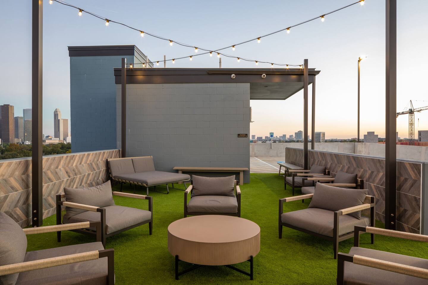 , an Airbnb-friendly apartment in Houston, TX