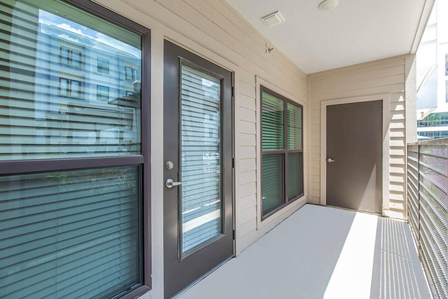 , an Airbnb-friendly apartment in Houston, TX