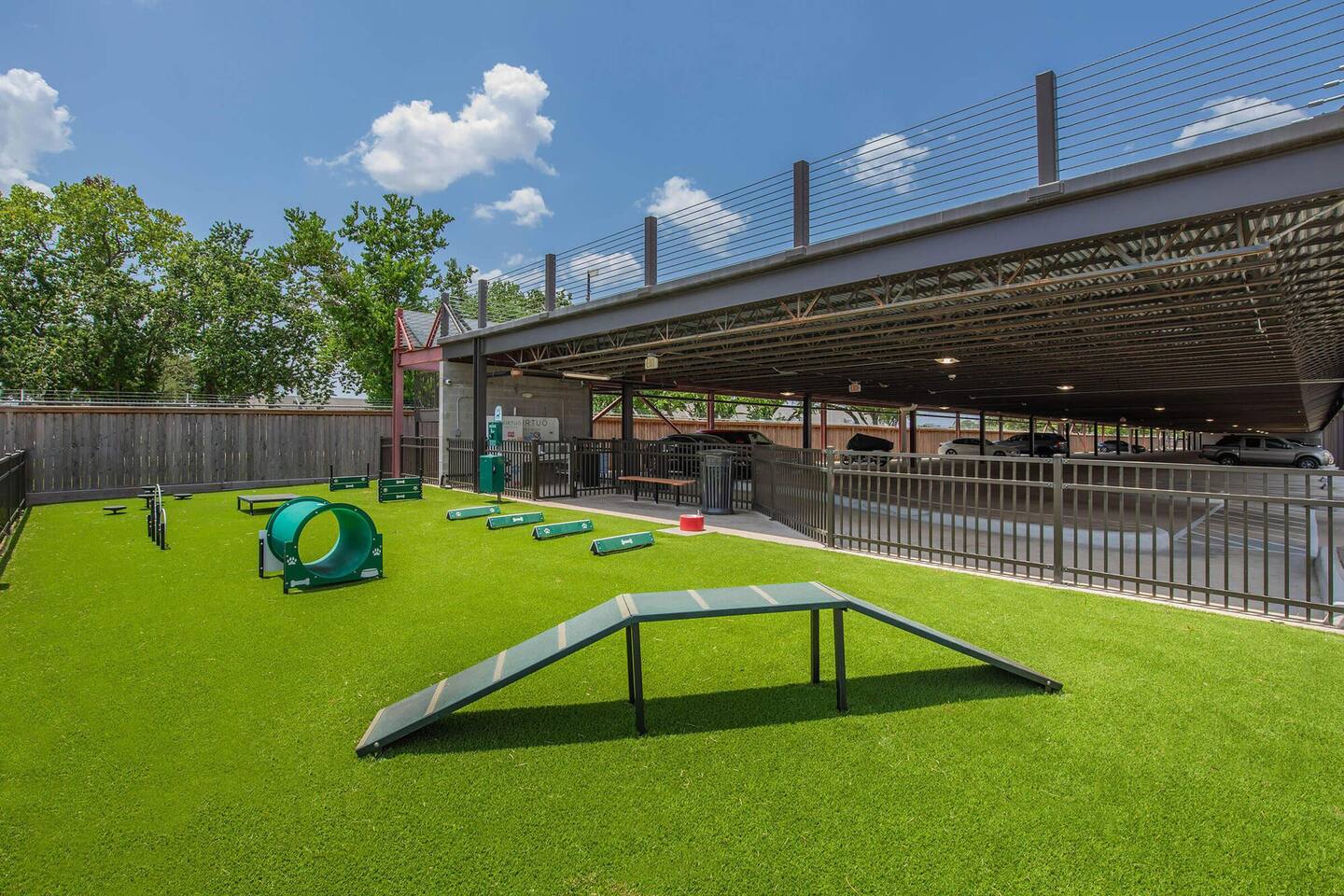 , an Airbnb-friendly apartment in Houston, TX