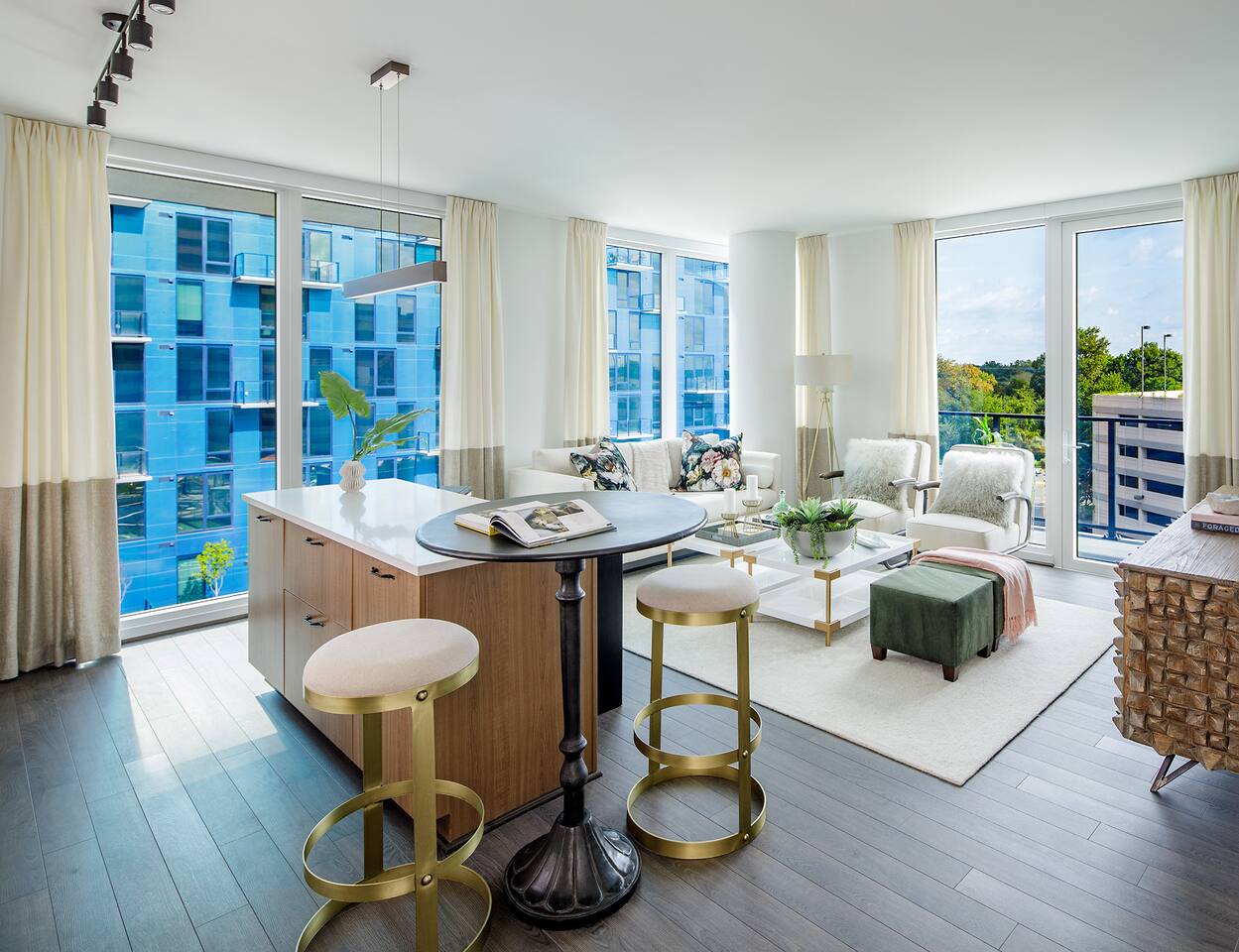 , an Airbnb-friendly apartment in Reston, VA