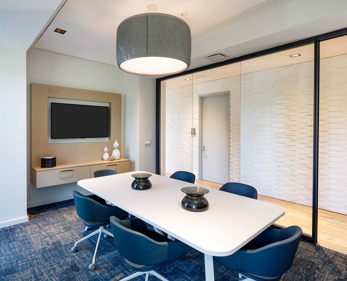 , an Airbnb-friendly apartment in Reston, VA
