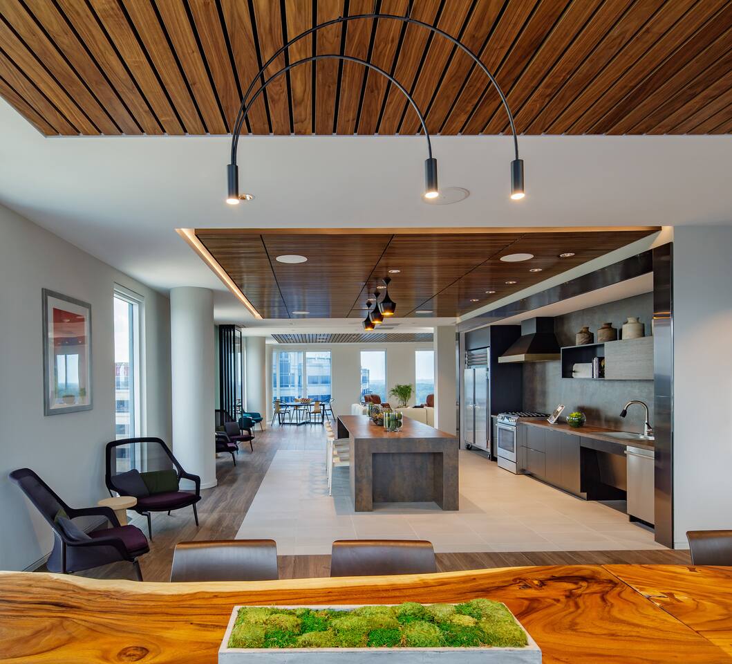 , an Airbnb-friendly apartment in Reston, VA
