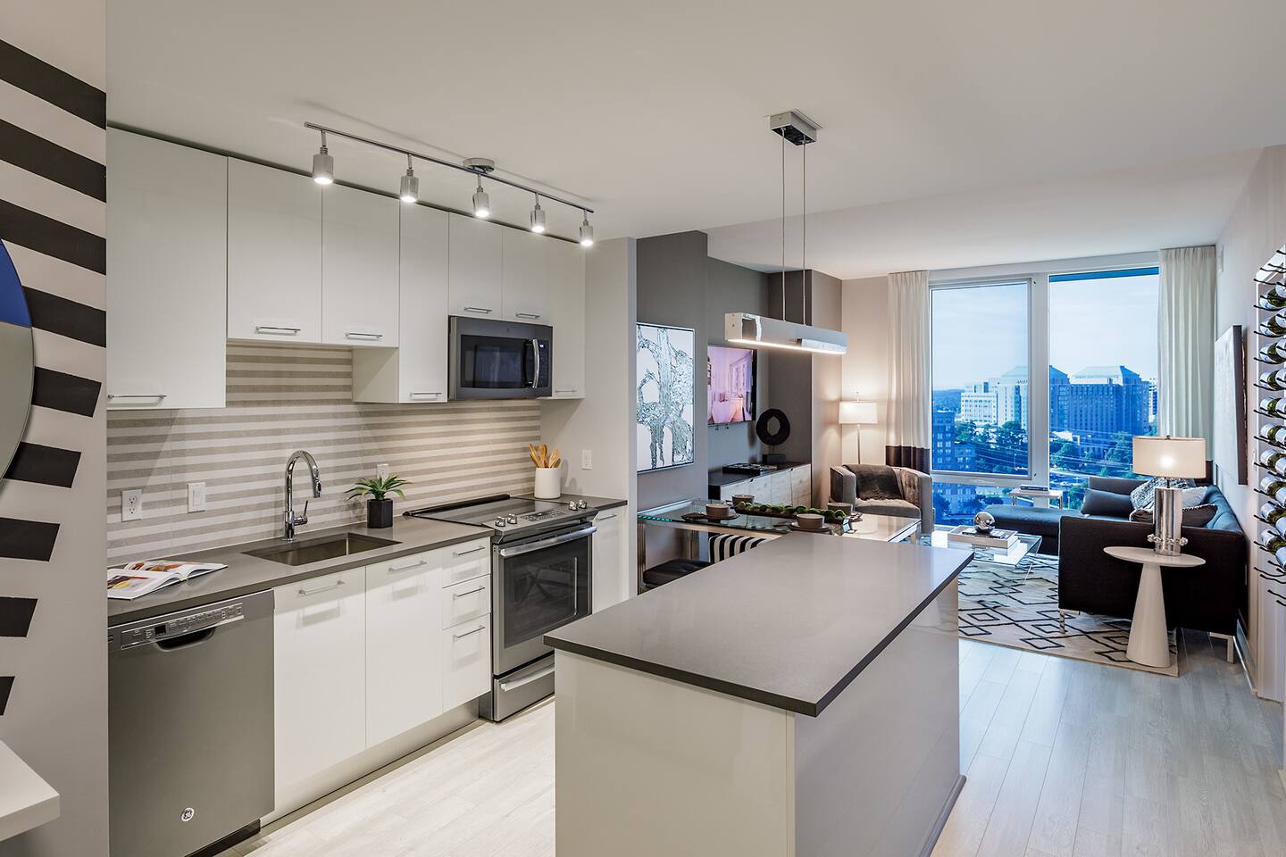 , an Airbnb-friendly apartment in Reston, VA