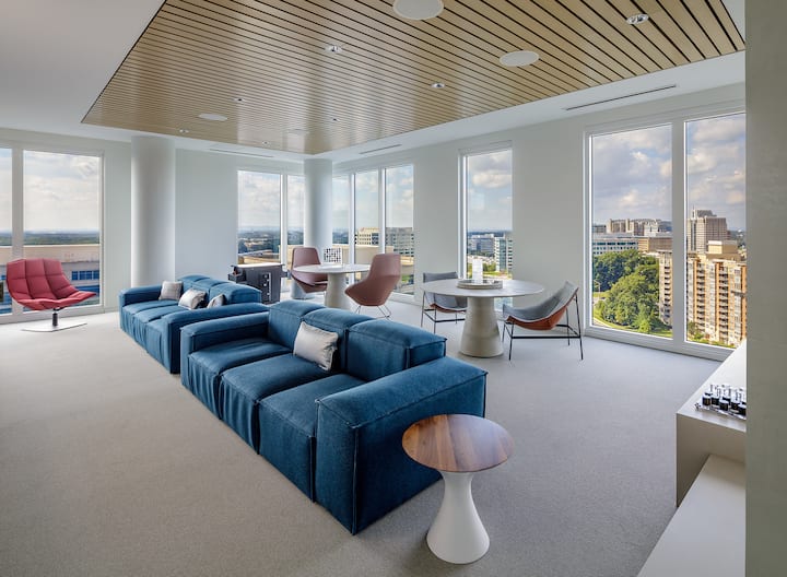 RGVtYW5kUGljdHVyZToxOTU0OTMzODAw