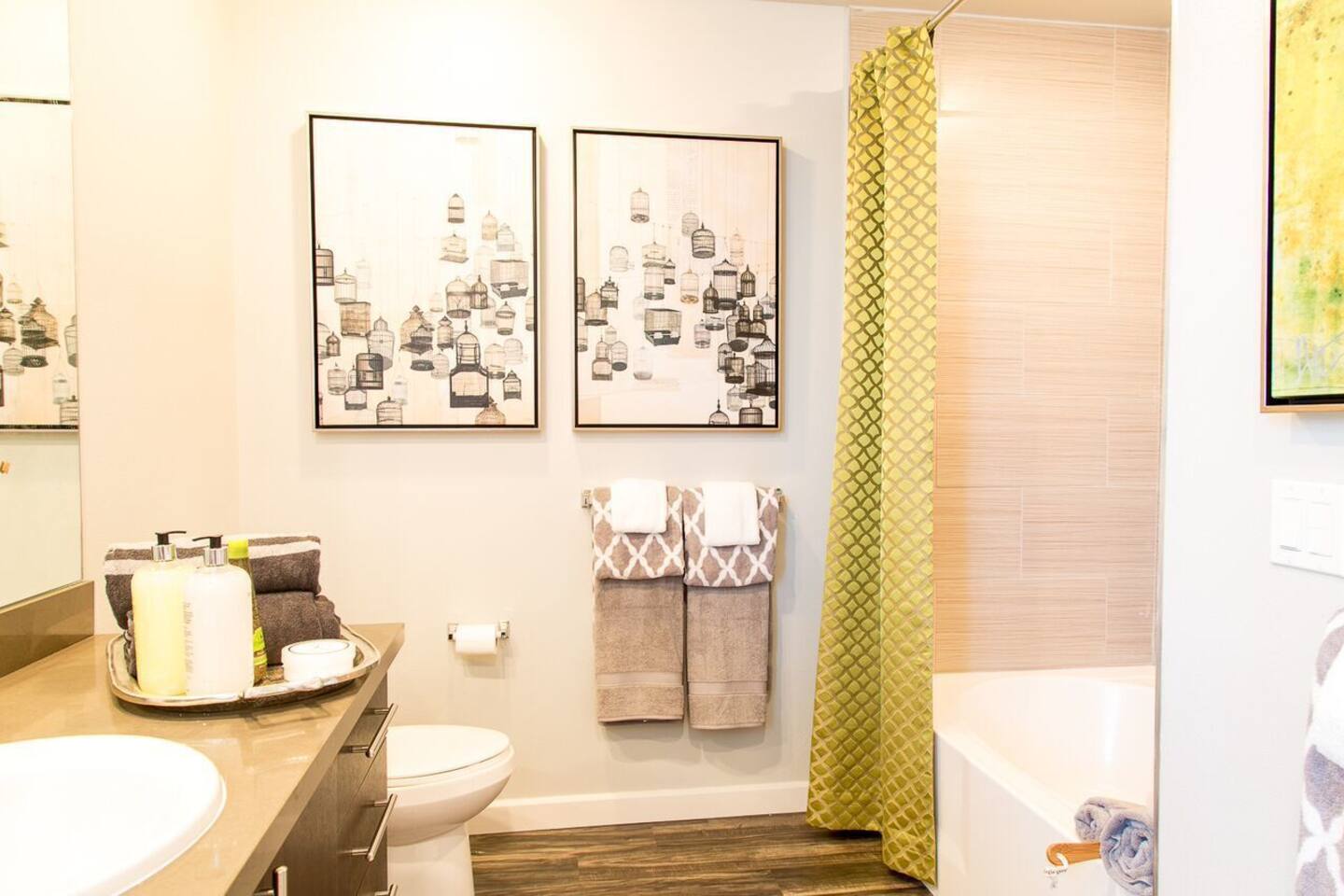 , an Airbnb-friendly apartment in San Diego, CA