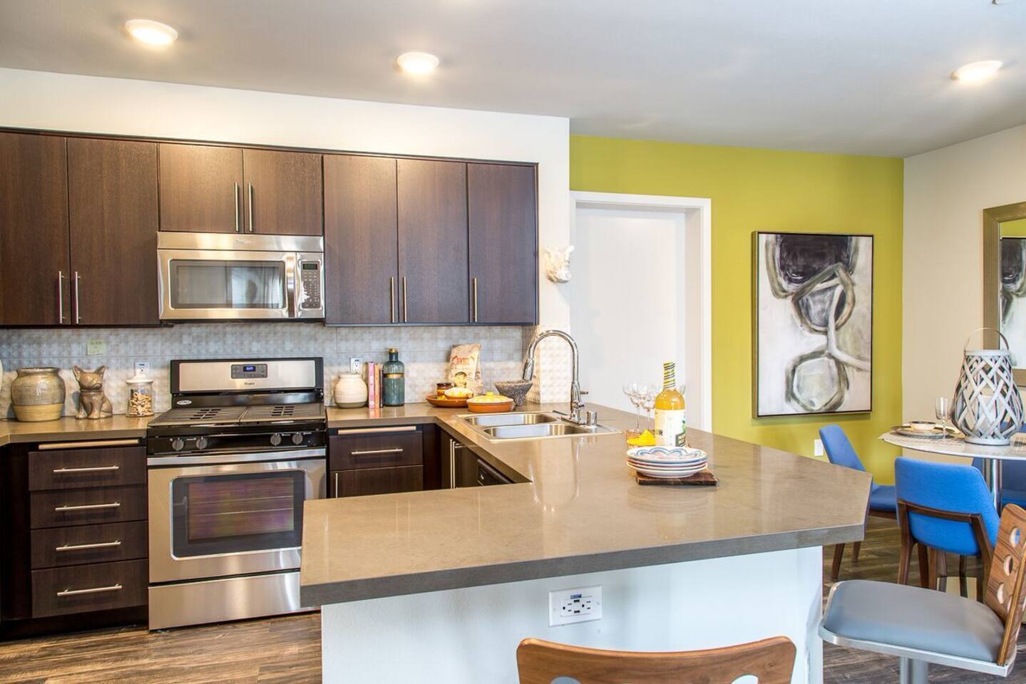 , an Airbnb-friendly apartment in San Diego, CA