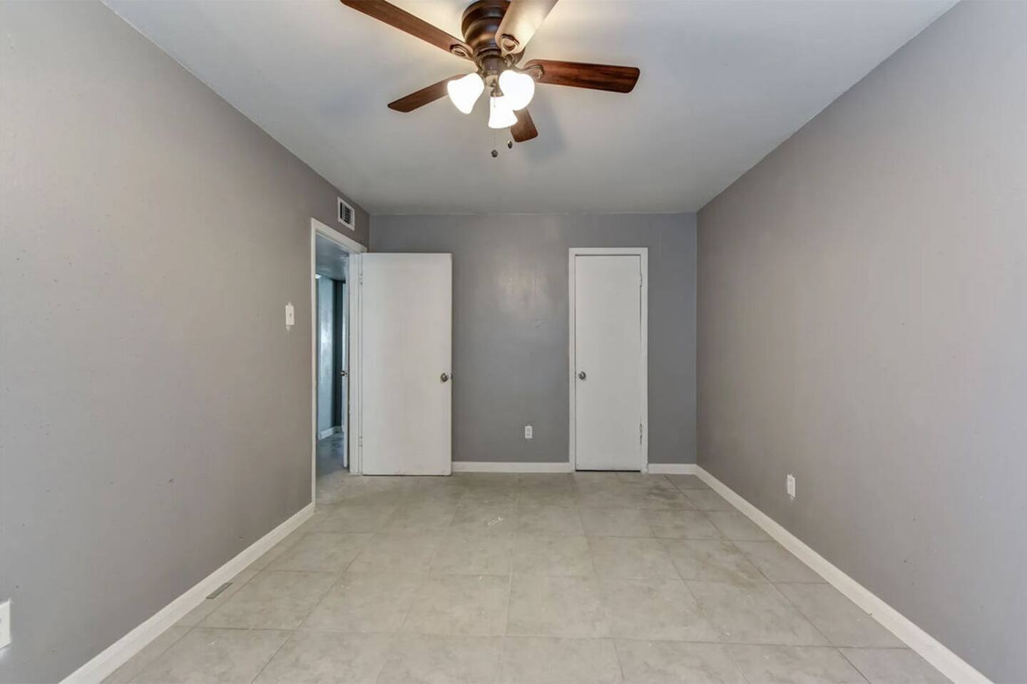 , an Airbnb-friendly apartment in Houston, TX