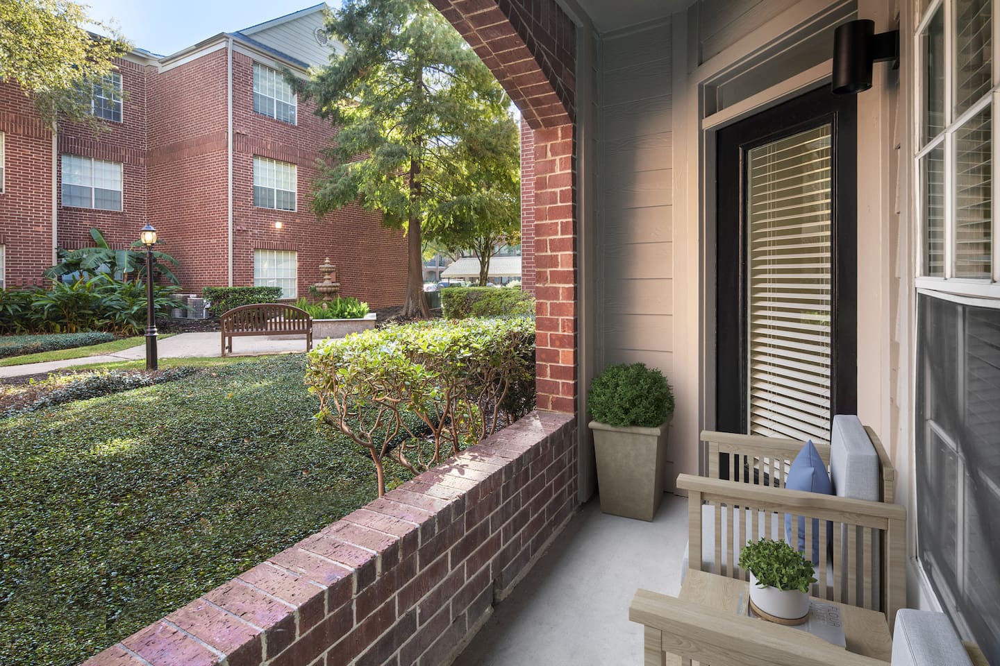 , an Airbnb-friendly apartment in Houston, TX
