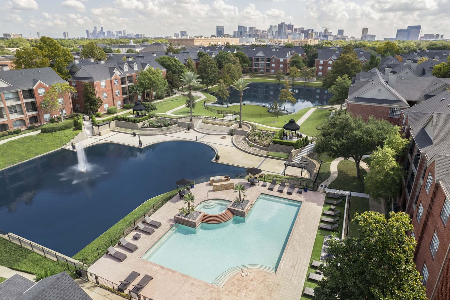 , an Airbnb-friendly apartment in Houston, TX
