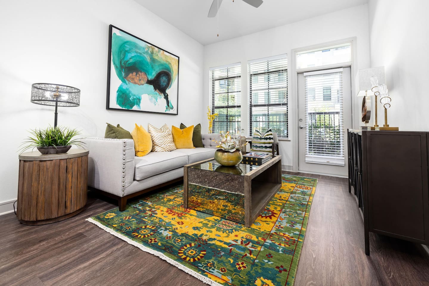 , an Airbnb-friendly apartment in Houston, TX