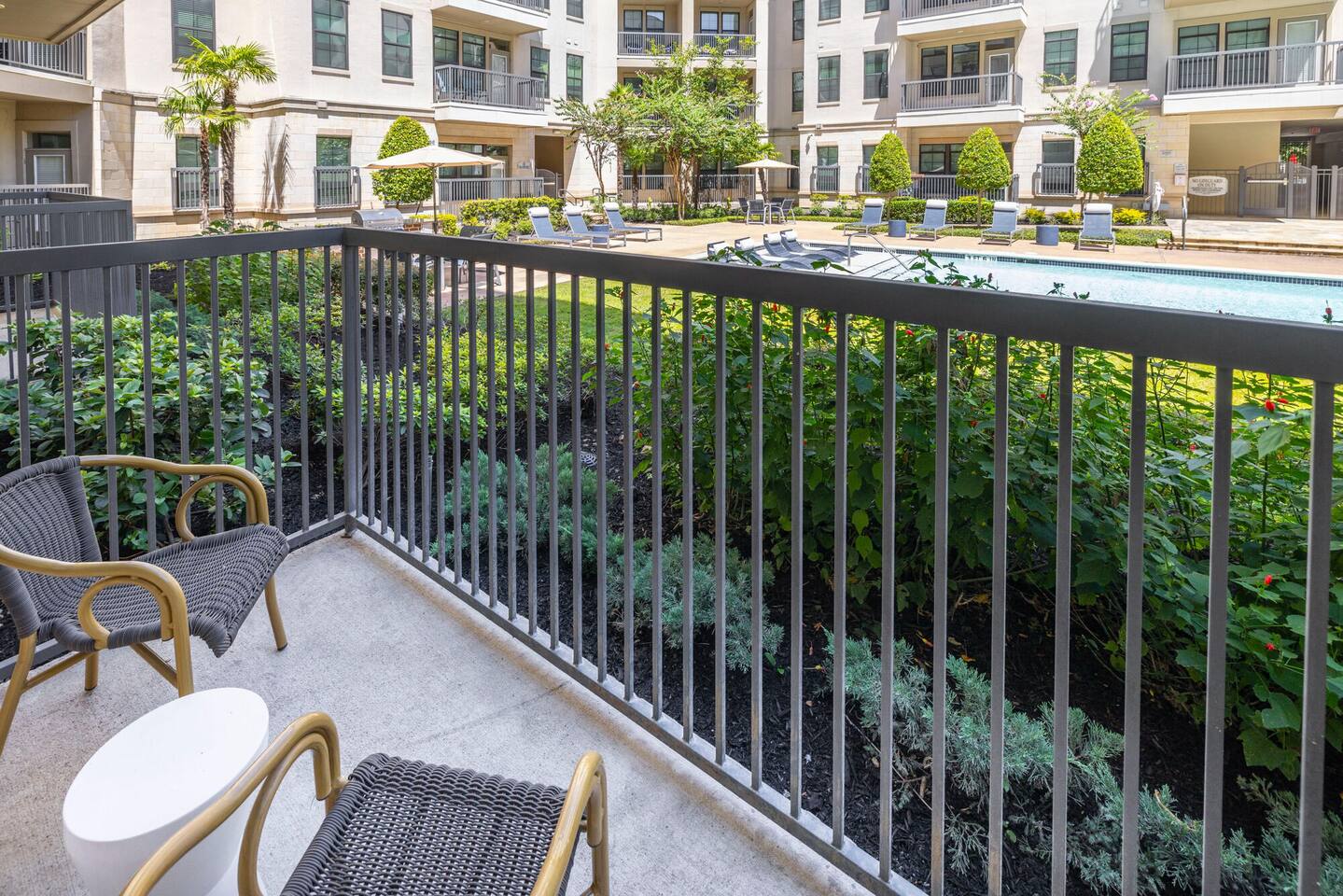 , an Airbnb-friendly apartment in Houston, TX