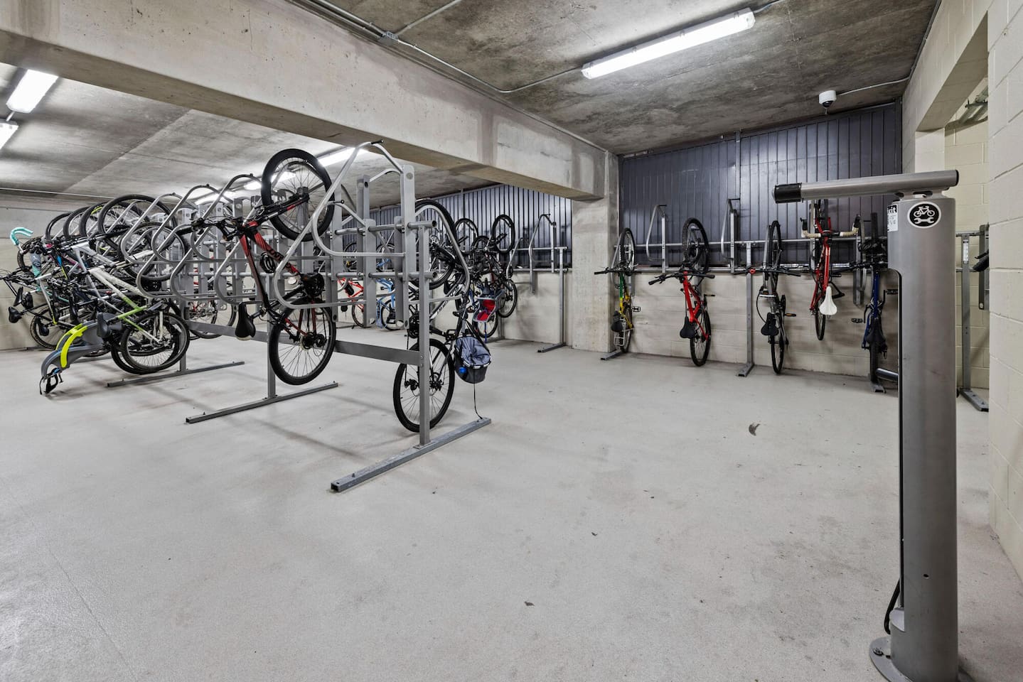 , an Airbnb-friendly apartment in Houston, TX
