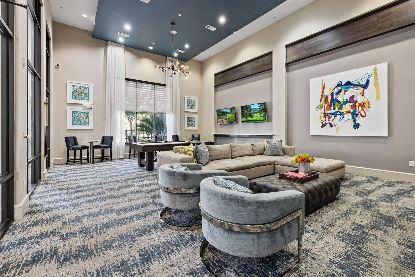 , an Airbnb-friendly apartment in Houston, TX