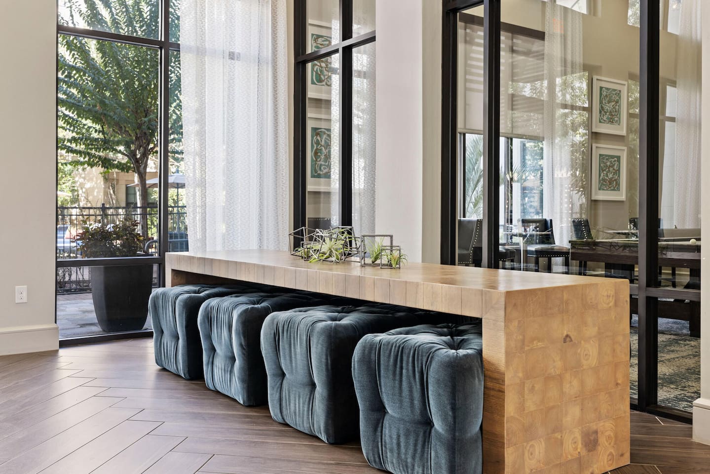 , an Airbnb-friendly apartment in Houston, TX