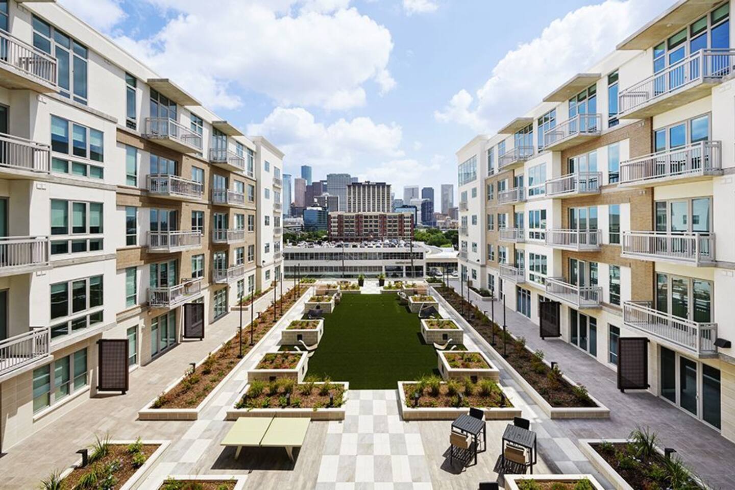 , an Airbnb-friendly apartment in Houston, TX