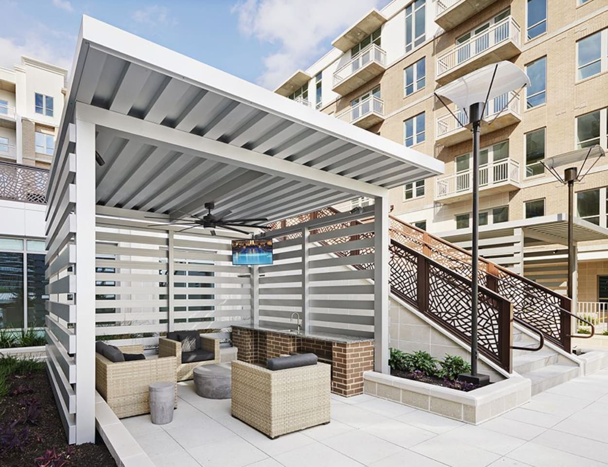 , an Airbnb-friendly apartment in Houston, TX