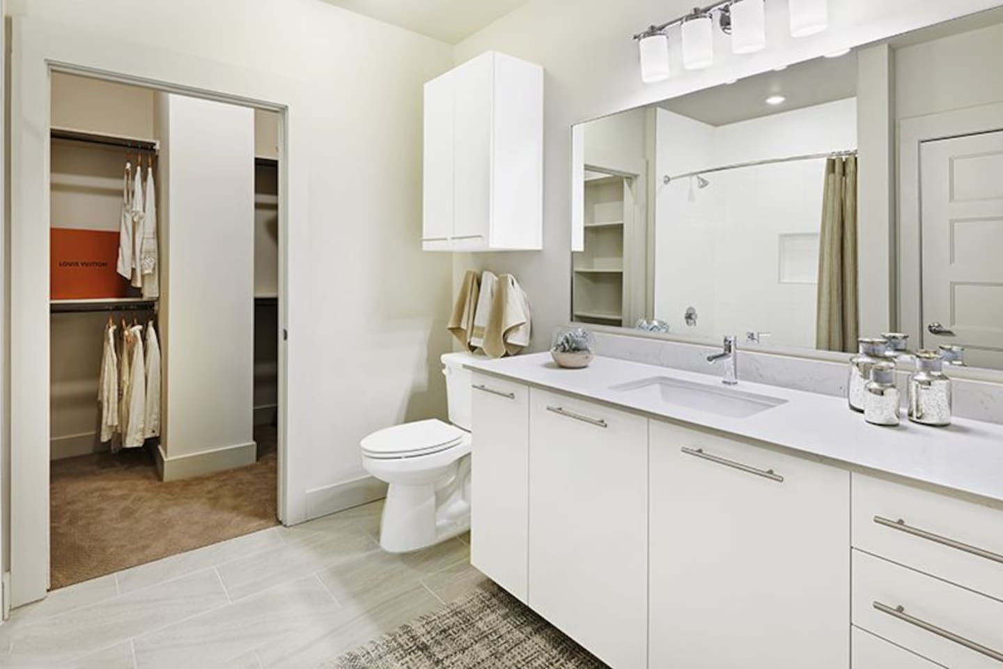 , an Airbnb-friendly apartment in Houston, TX