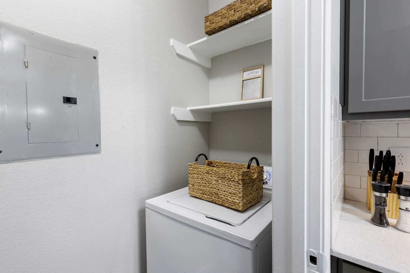 , an Airbnb-friendly apartment in Houston, TX