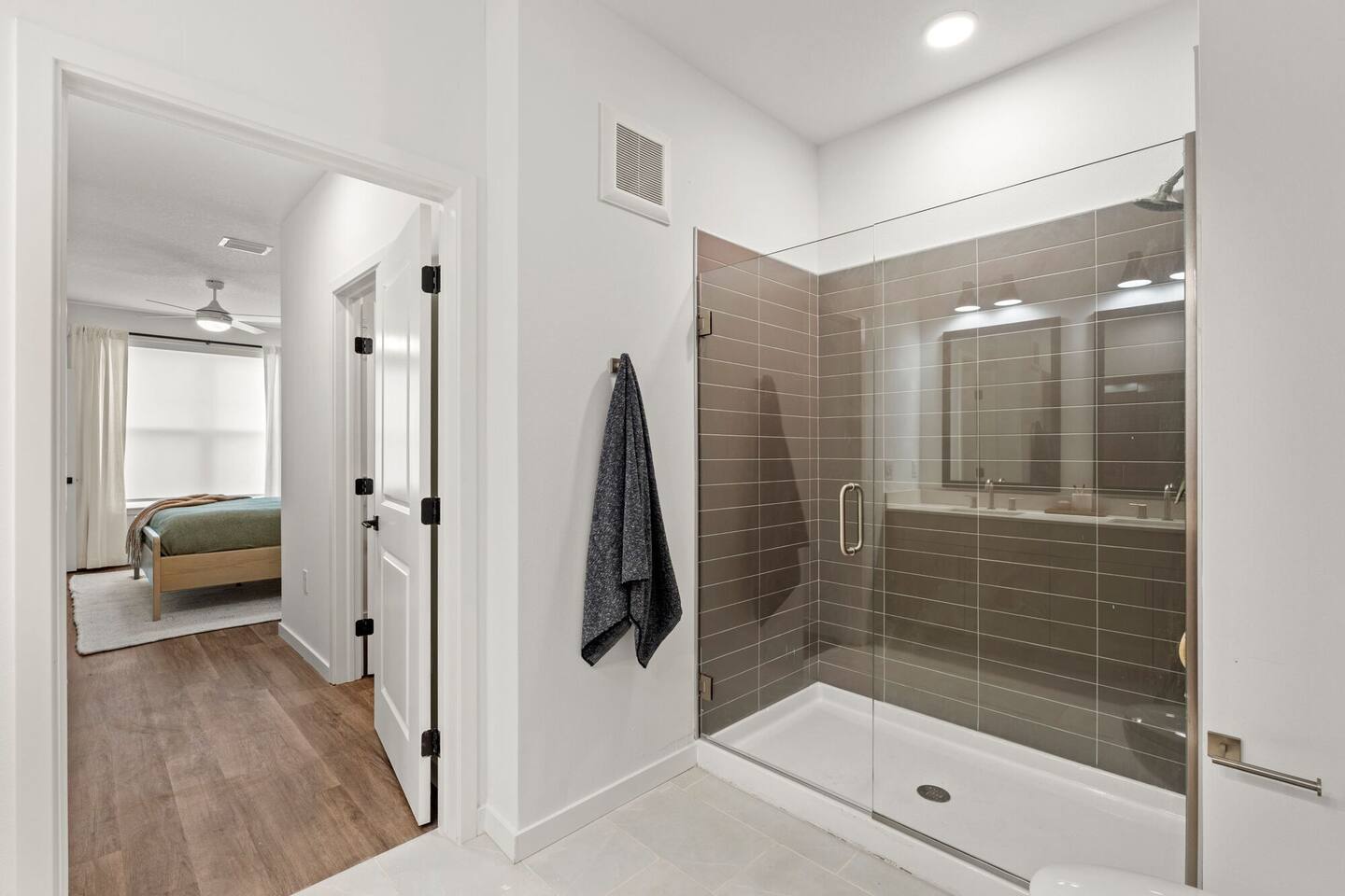 , an Airbnb-friendly apartment in Saint Augustine, FL