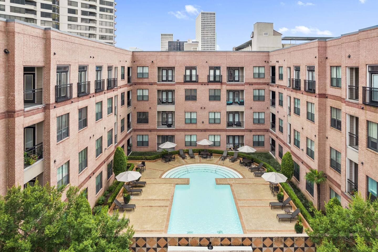 , an Airbnb-friendly apartment in Houston, TX
