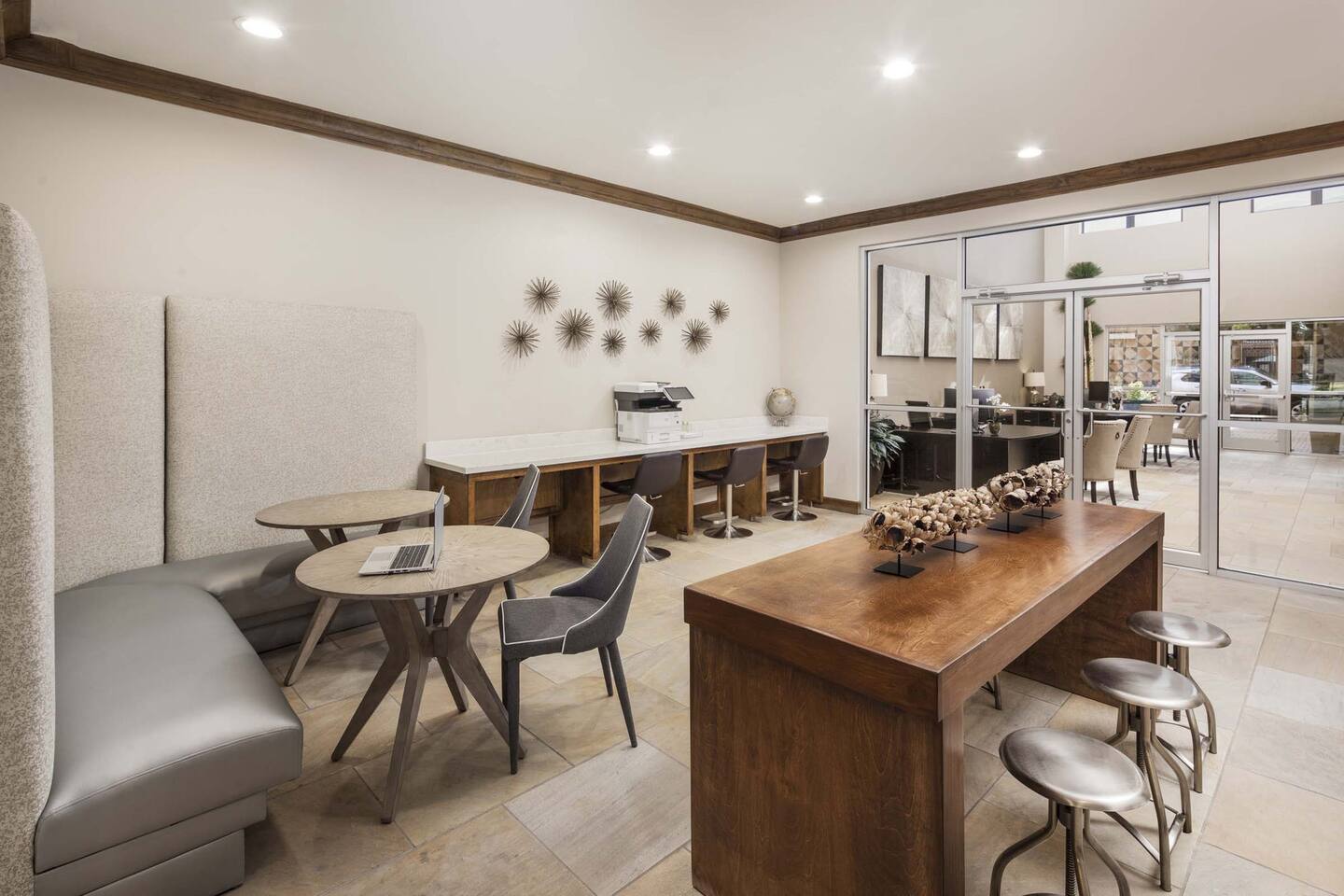 , an Airbnb-friendly apartment in Houston, TX