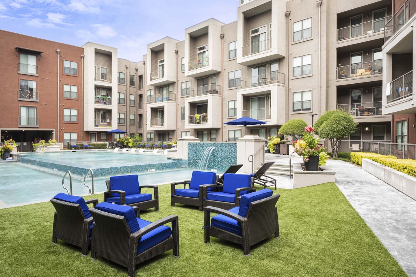 , an Airbnb-friendly apartment in Dallas, TX