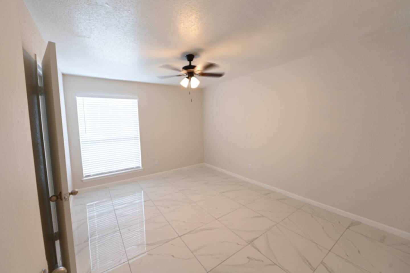 , an Airbnb-friendly apartment in Houston, TX