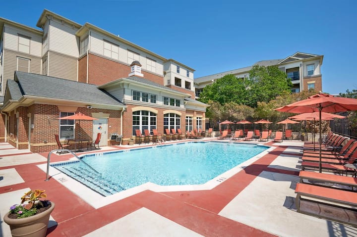 RGVtYW5kUGljdHVyZToxOTQzMTQ1MTIx