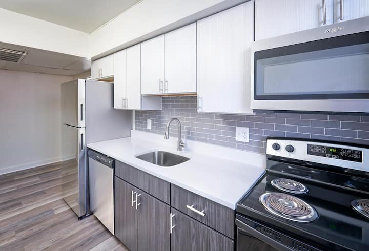 RGVtYW5kUGljdHVyZToxOTQzMTQ1NTE1