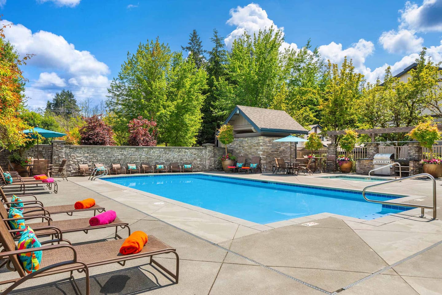 , an Airbnb-friendly apartment in Mill Creek, WA