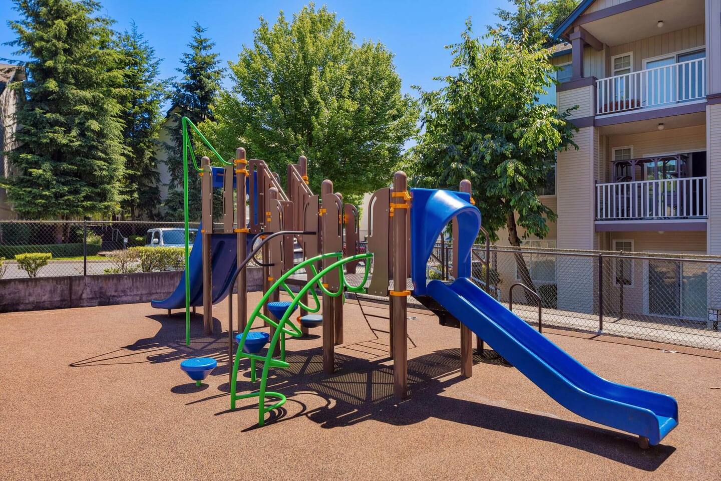 , an Airbnb-friendly apartment in Mill Creek, WA