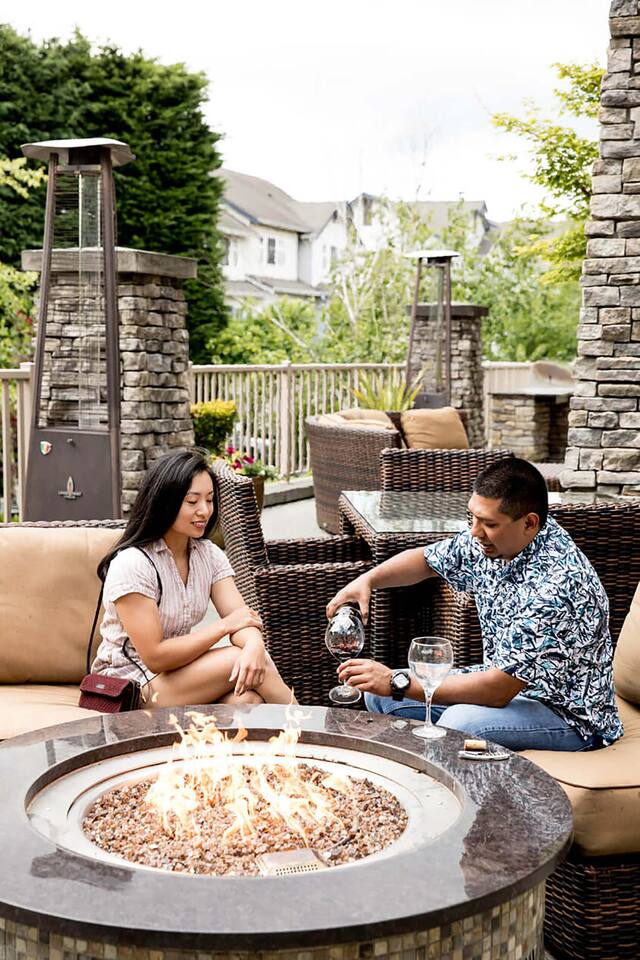 , an Airbnb-friendly apartment in Mill Creek, WA