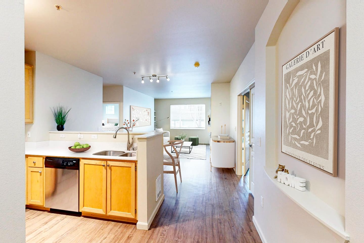 , an Airbnb-friendly apartment in Mill Creek, WA