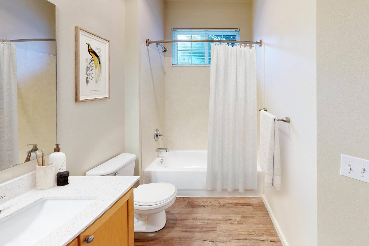 , an Airbnb-friendly apartment in Mill Creek, WA