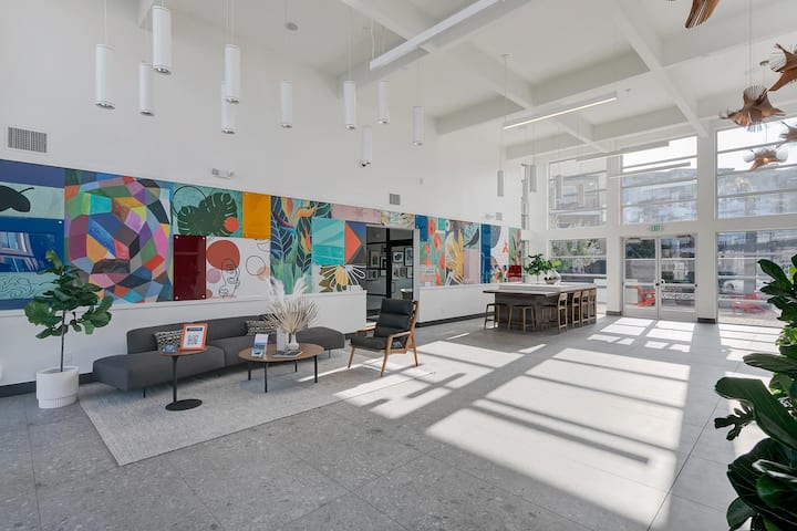 RGVtYW5kUGljdHVyZToxOTQzMTQ1OTUw