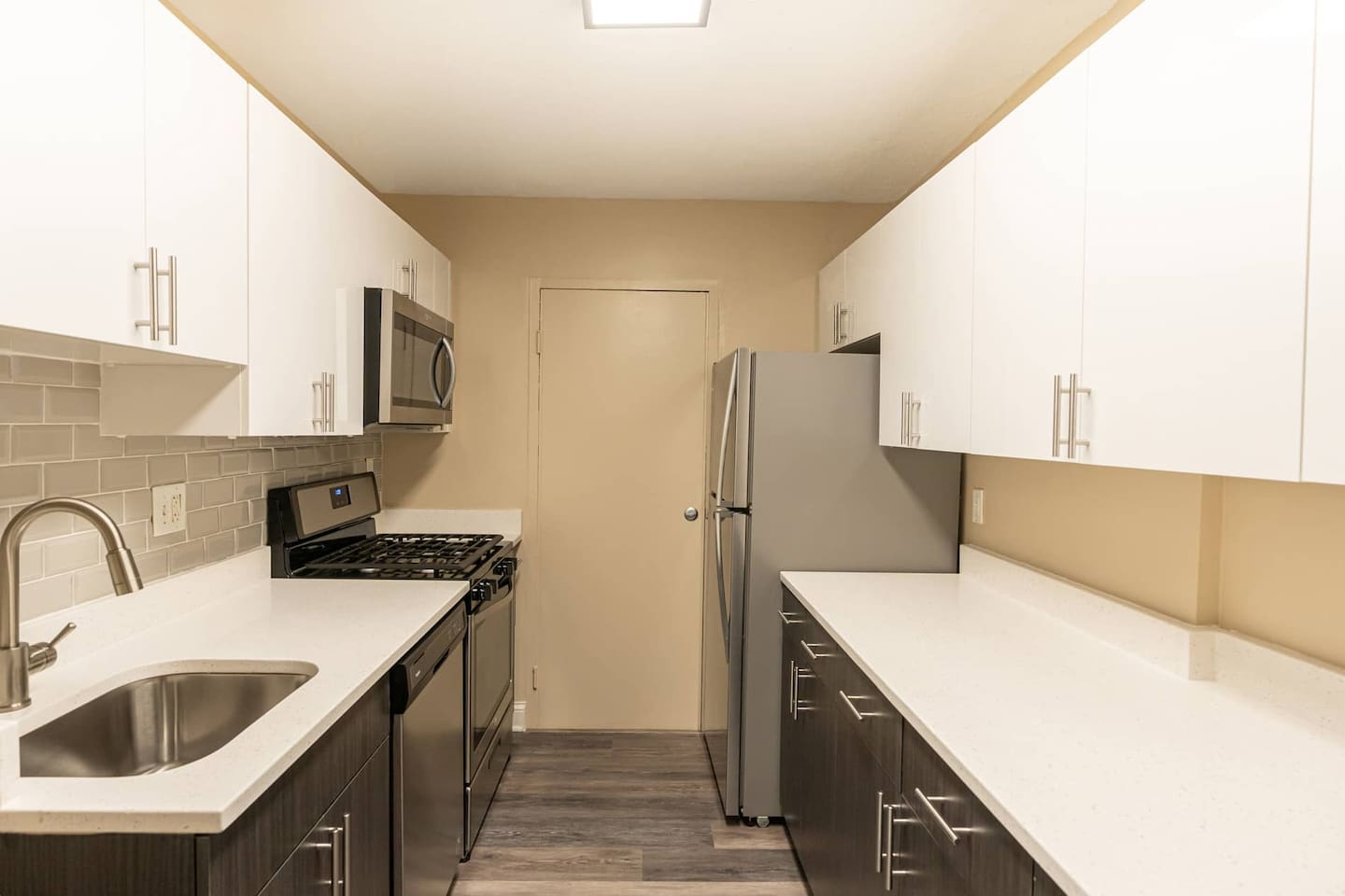 , an Airbnb-friendly apartment in Arlington, VA