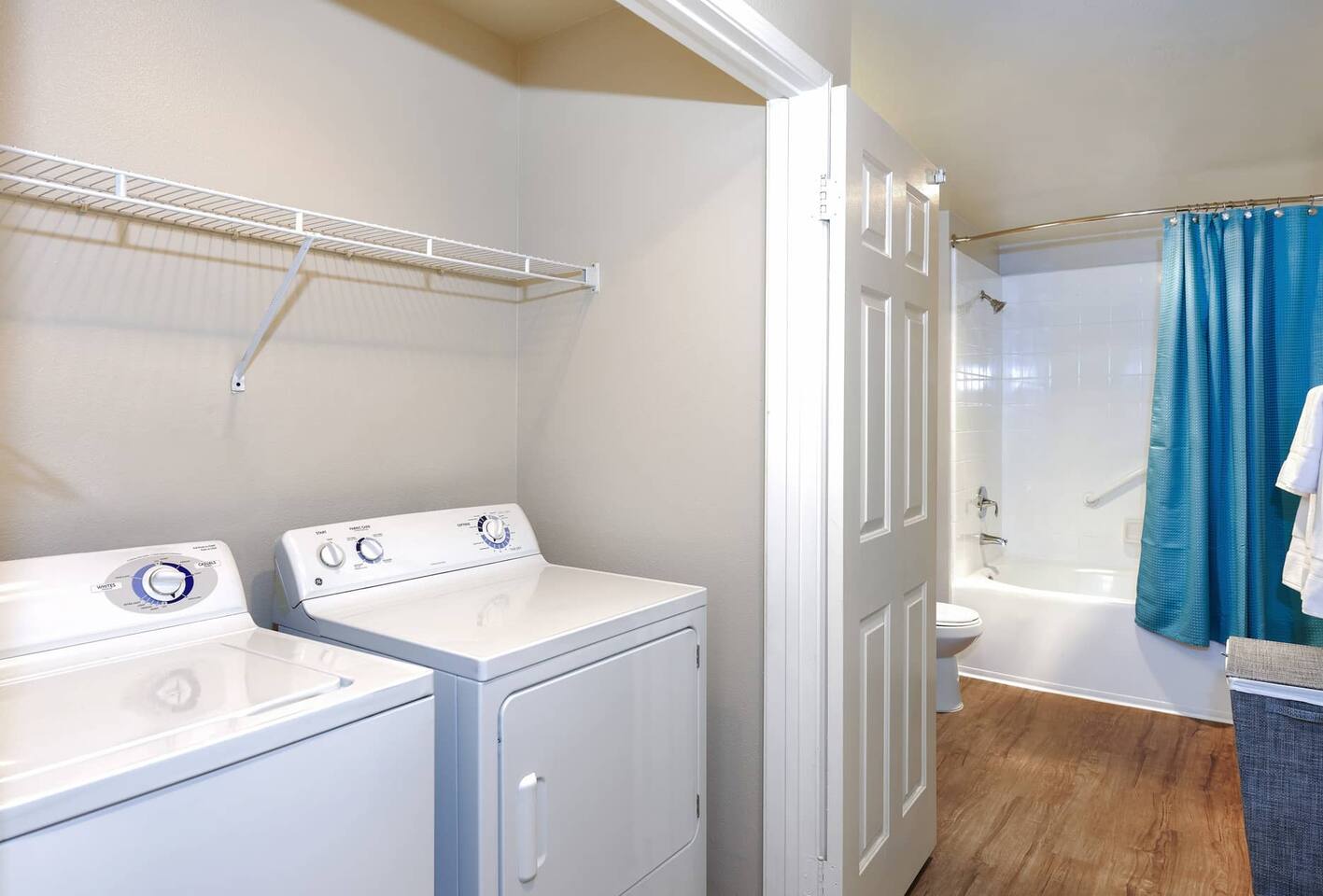 , an Airbnb-friendly apartment in Marina Del Rey, CA