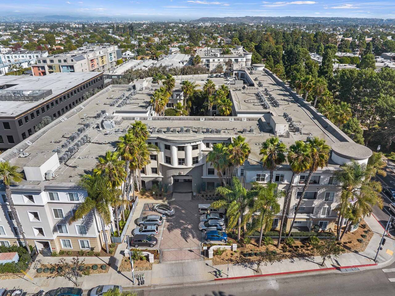 , an Airbnb-friendly apartment in Marina Del Rey, CA