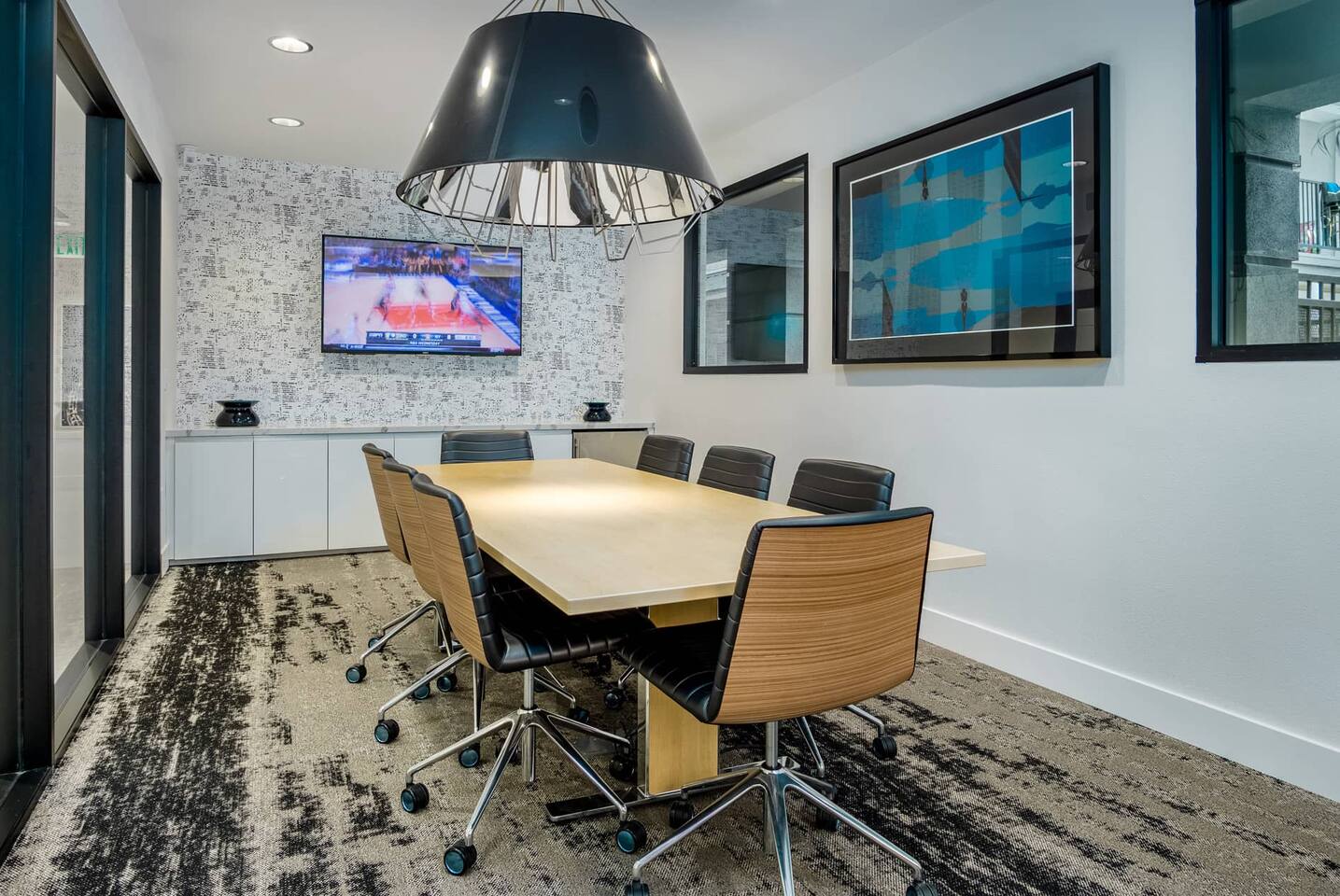 , an Airbnb-friendly apartment in Marina Del Rey, CA