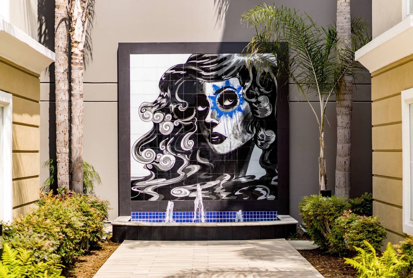 , an Airbnb-friendly apartment in Marina Del Rey, CA