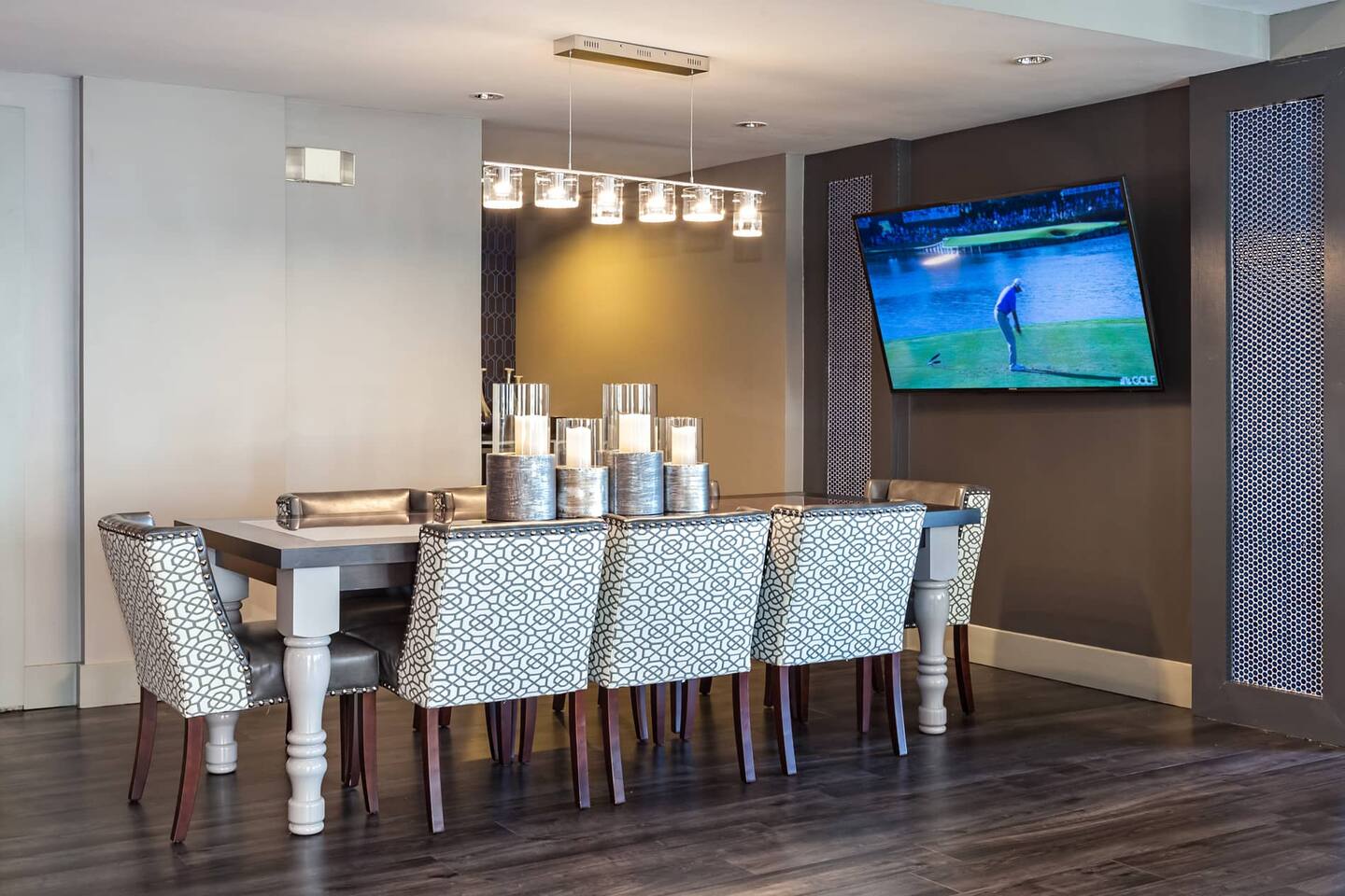 , an Airbnb-friendly apartment in Arlington, VA