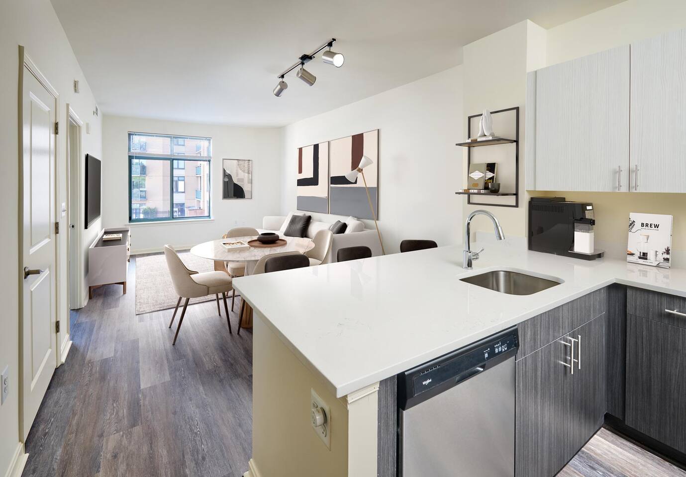 , an Airbnb-friendly apartment in Arlington, VA