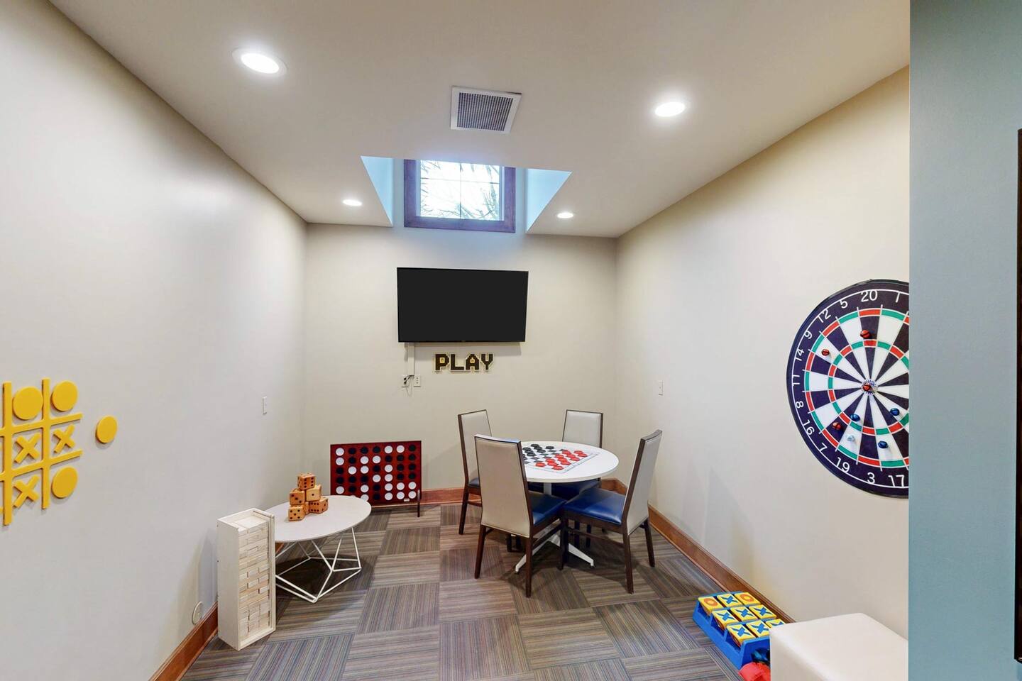, an Airbnb-friendly apartment in Everett, WA