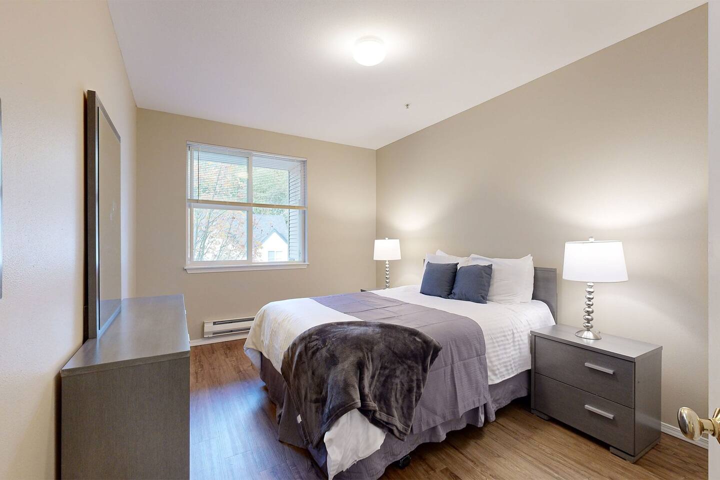 , an Airbnb-friendly apartment in Everett, WA