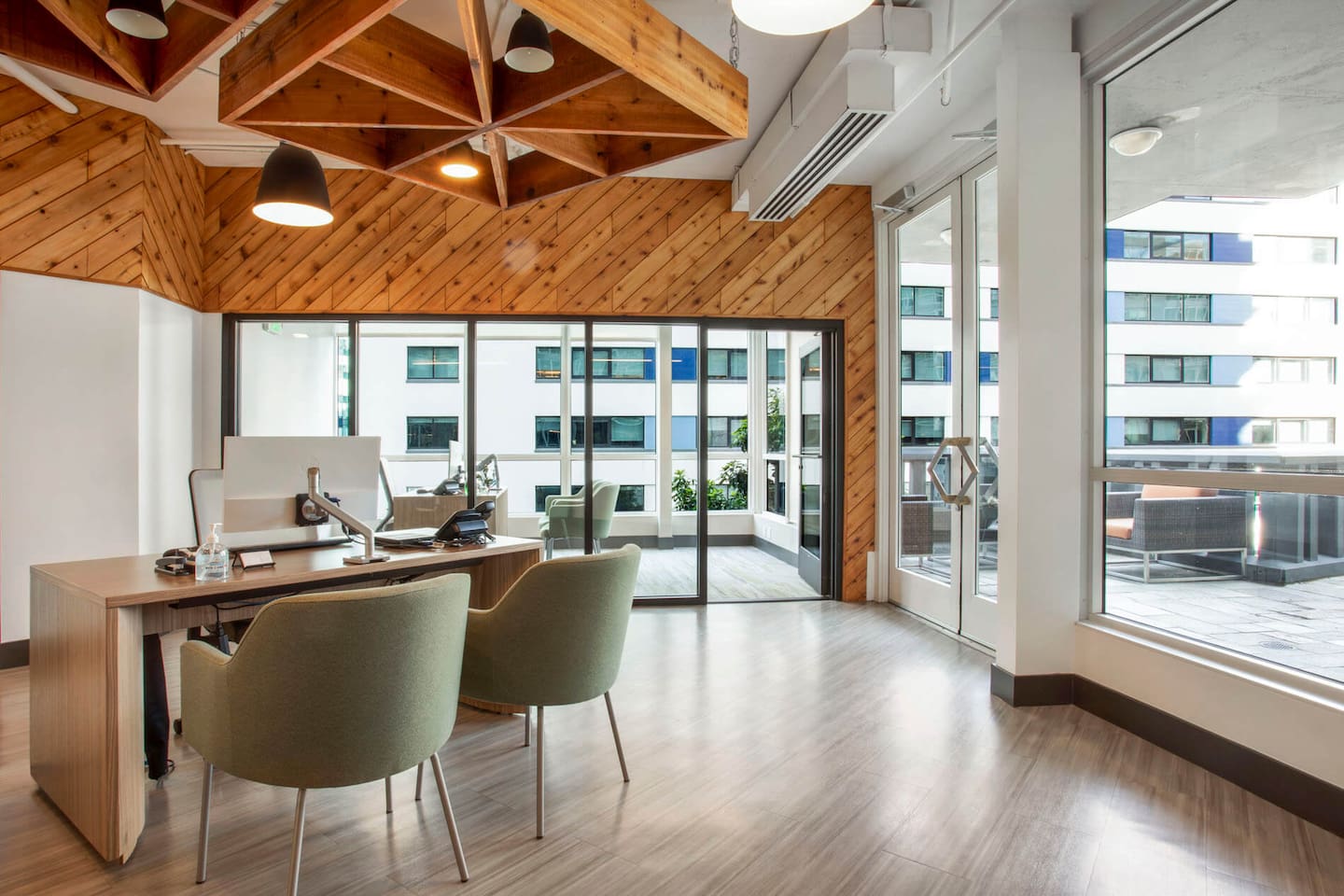 , an Airbnb-friendly apartment in San Francisco, CA