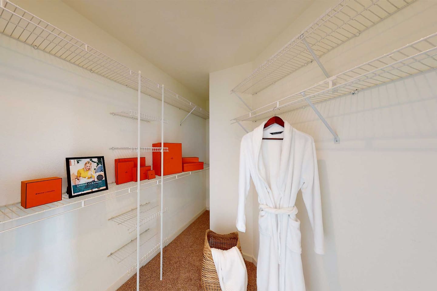 , an Airbnb-friendly apartment in San Francisco, CA
