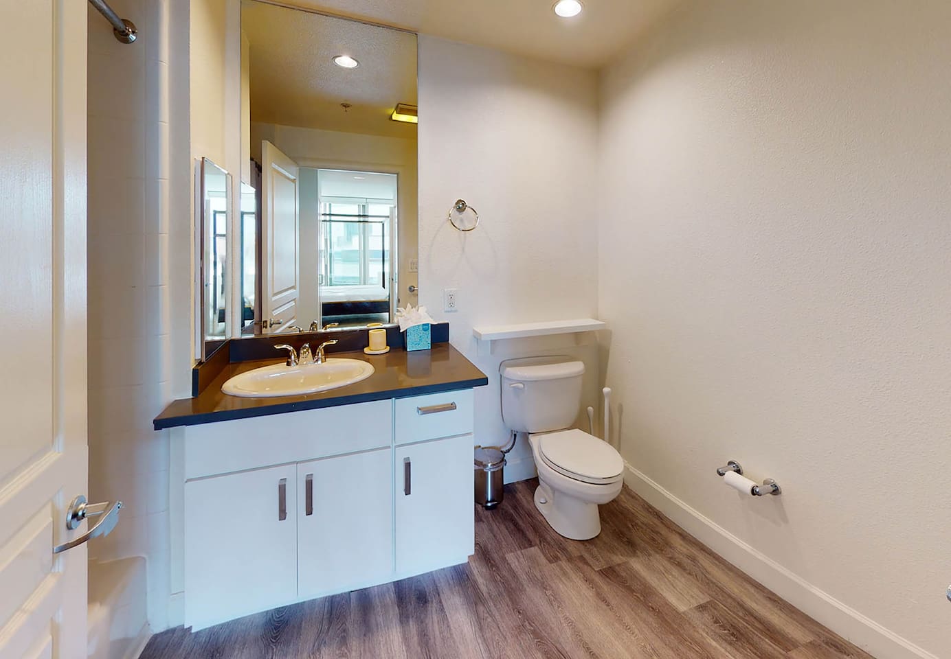, an Airbnb-friendly apartment in San Francisco, CA