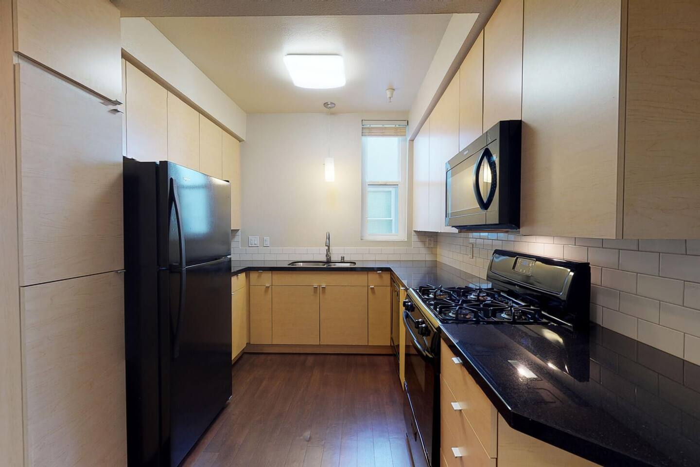 , an Airbnb-friendly apartment in Marina Del Rey, CA