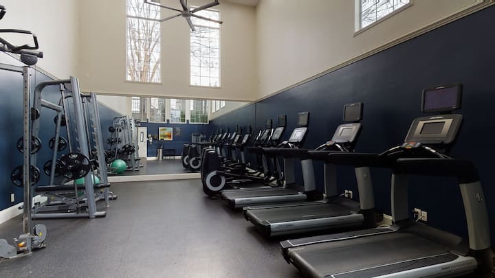 RGVtYW5kUGljdHVyZToxOTQzMTQ1ODA1