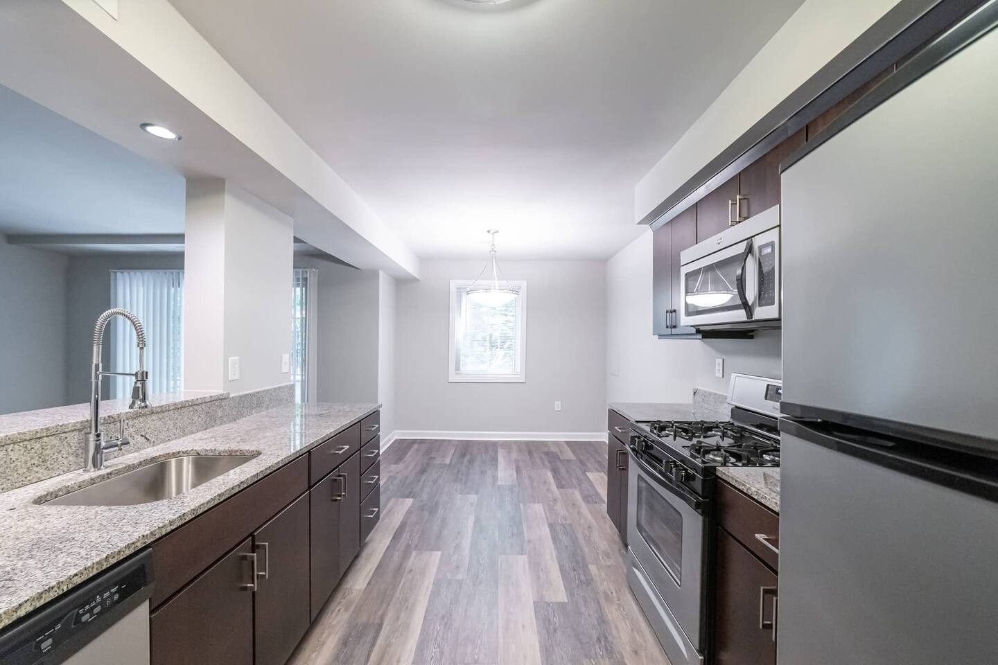 , an Airbnb-friendly apartment in Alexandria, VA
